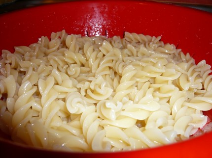 Macaroni boiled "al dente"